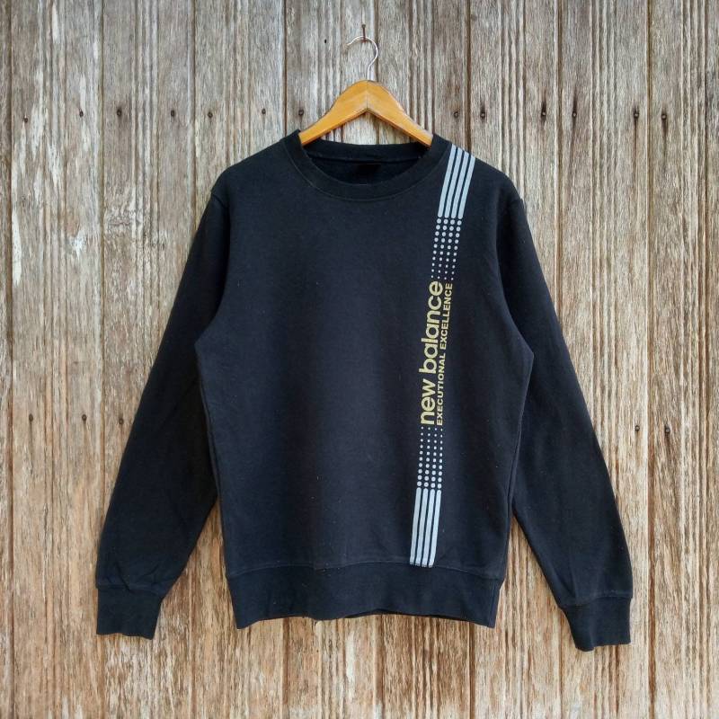 Selten New Balance Sweatshirts Pullover Unisex Mittlerer Größe von vintagegallaggers