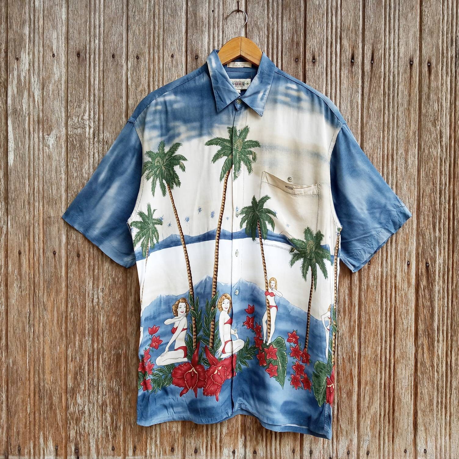 Vintage Hawaii Hemd Rayon Mädchen Aloha Medium Size von vintagegallaggers