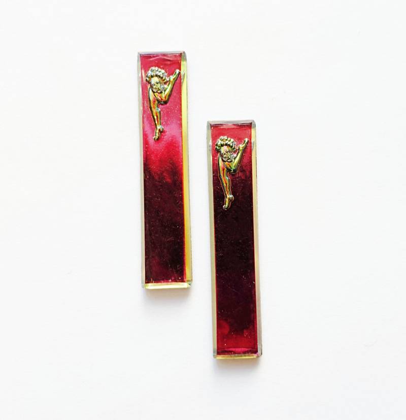 2 Cabochons Theater Rechteck 37x8mm Handgemachte Glassteine Iridis Pink Grün Beine Hollywood Tanzen Original Made in West Germany 1970 von vintageglassstones