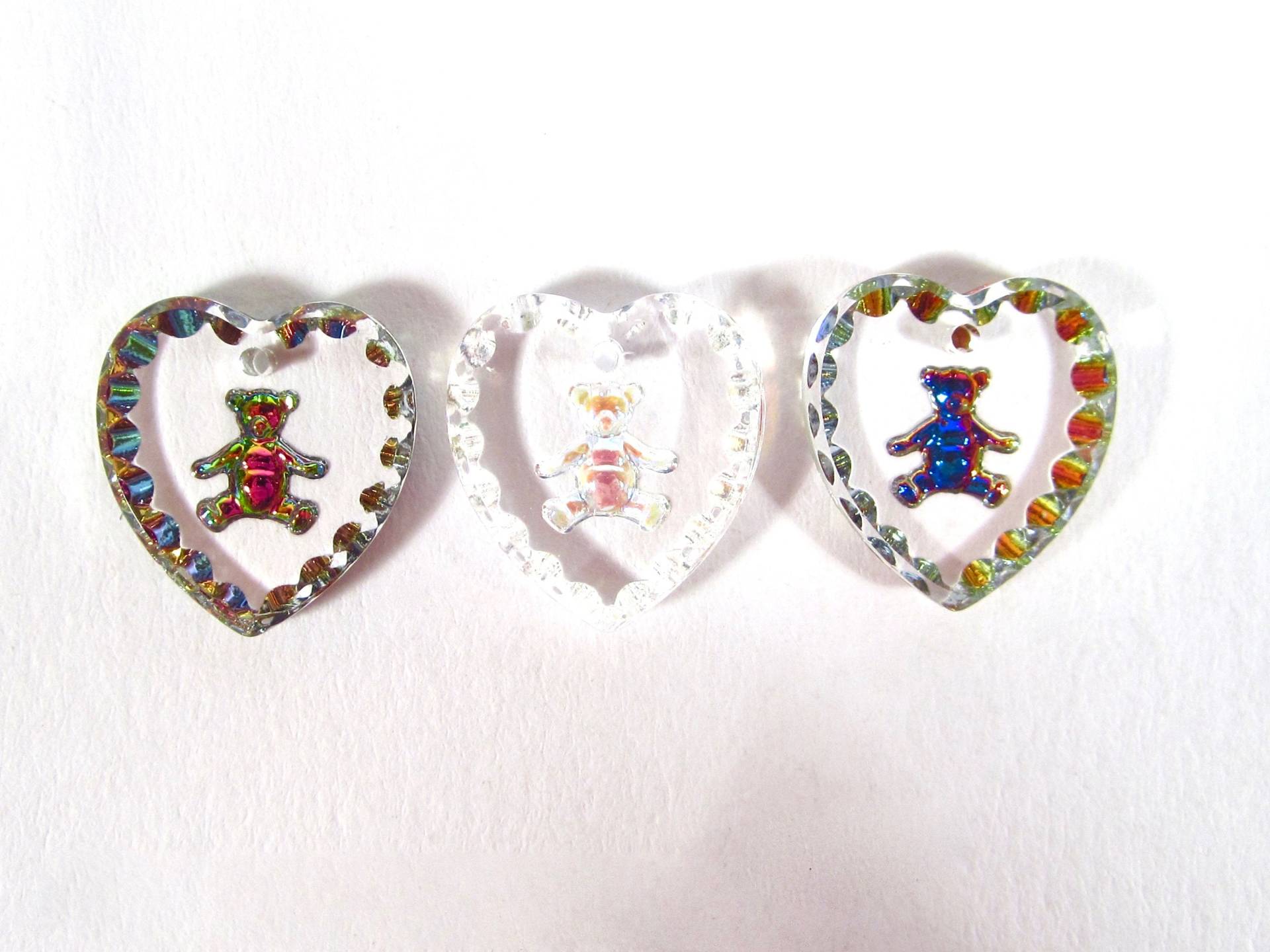 2 Handgemachte Glassteine 15x14 Herz Anhänger Heliotrop Iridis Transparent Blau Teddy Bär Teddybär Strass Original Made in Germany Ca. 1970 von vintageglassstones