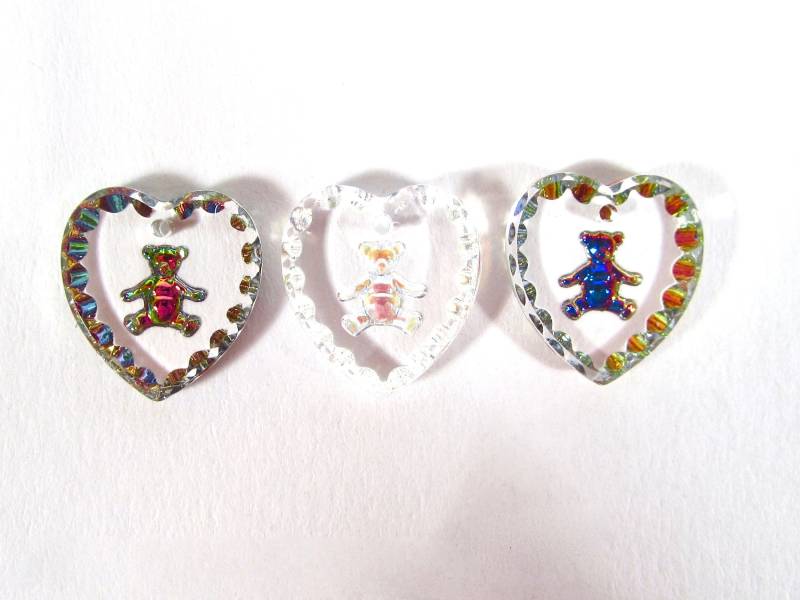 2 Handgemachte Glassteine 15x14 Herz Anhänger Heliotrop Iridis Transparent Blau Teddy Bär Teddybär Strass Original Made in Germany Ca. 1970 von vintageglassstones