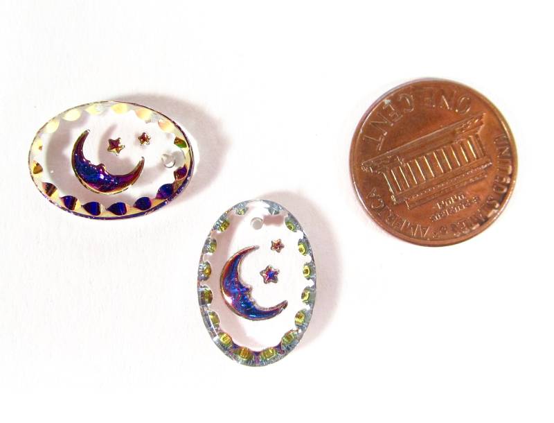 2 Mond Anhänger Handgemachte Glassteine Oval 18x13 Mm Kristall Heliotrop Blau Transparent Sterne Strass Original Made in Germany 1970 von vintageglassstones
