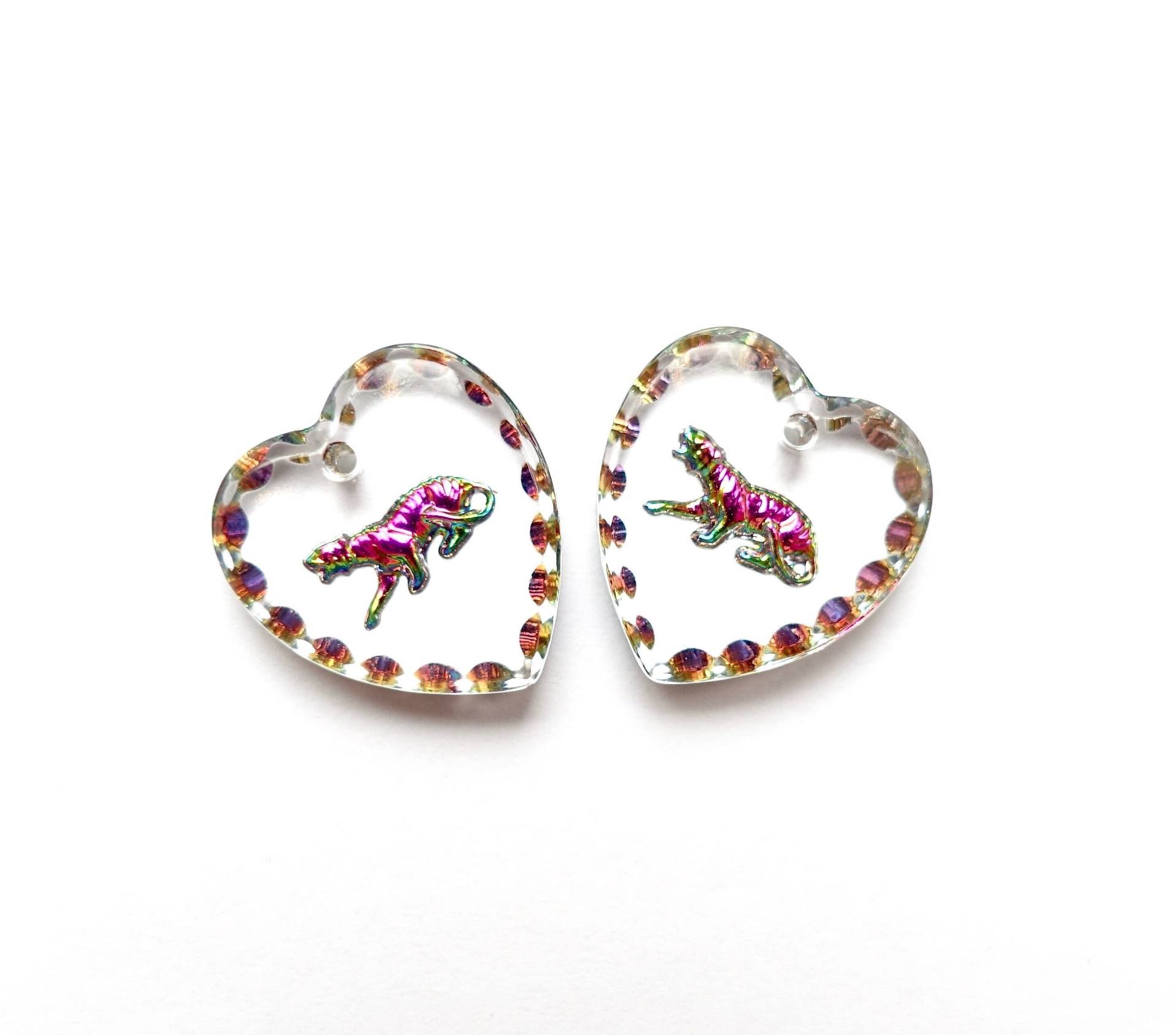 2 Tiger Herz Anhänger 15x14mm Handgemachte Glassteine Kristall Transparent Grün Pink Original Made in Germany 1970 von vintageglassstones