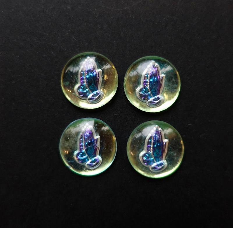 4 Cabochons Betende Hände Handgemachte Glassteine 13mm Rund Jesus Aurora Borealis Strass Original Made in Germany Ca. 1970 von vintageglassstones