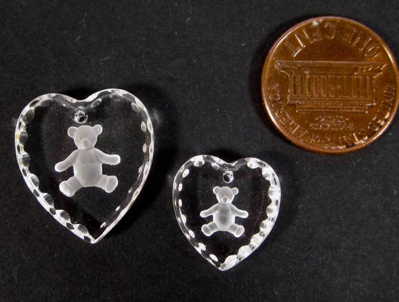 Teddy Bär 2 Glas Herz Anhänger Handgemachte Glassteine 15x14 & 20x18 Mm Transparent Matt Teddybär Original 1970 von vintageglassstones