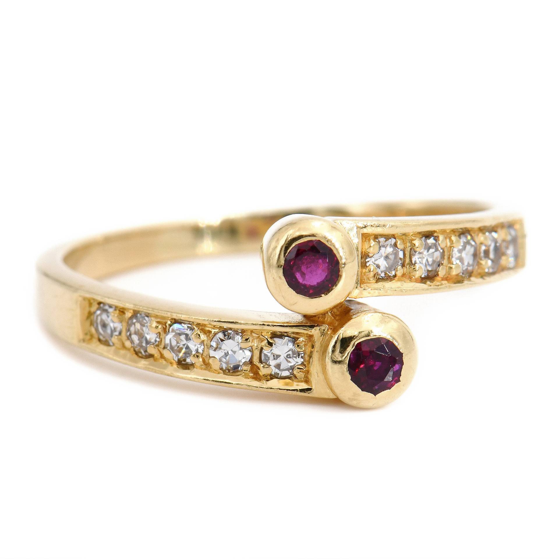 Gr. 60 - "Zwei-Reihiger" Vintage 0, 30 Ct. 10x Achtkant Diamant & 2x Rubine Damen Ring Gelbgold 750/18K Um 1970 von vintagejuwelier