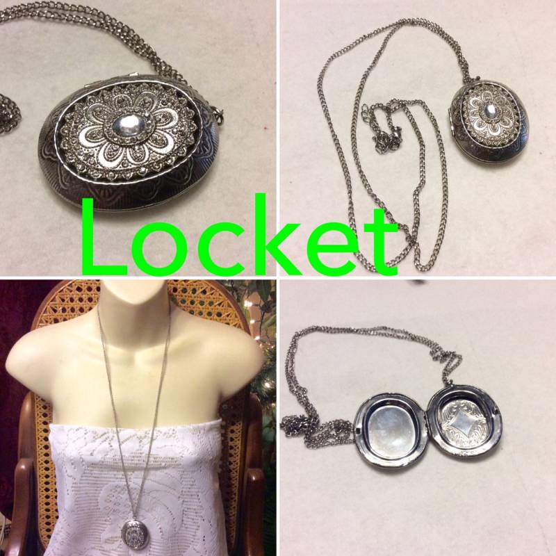Hübsches Detailreiches Medaillon Aus Geätztem Silbermetall Mit Strasssteinen von vintagenecklaces715