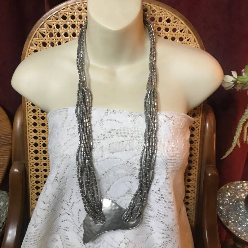 Multi Strang Gehämmerten Stahl Halskette von vintagenecklaces715