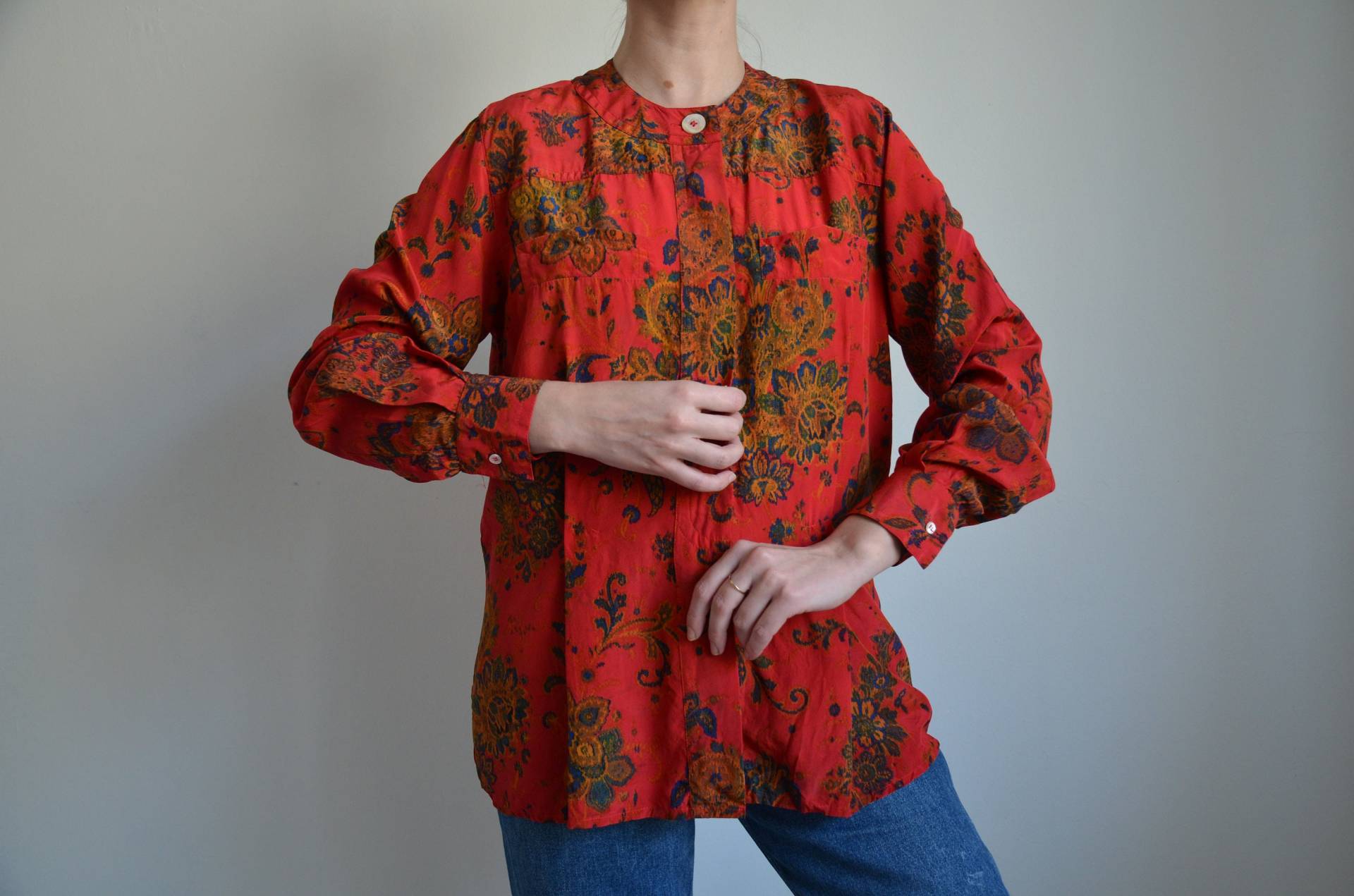 Vintage 80Er Jahre Seidenbluse, Reine Seide Bluse, Seidenhemd Mit Blumendruck, Geknöpftes Seidenhemd, Boho Made in Italy, Größe L von vintagepavillon