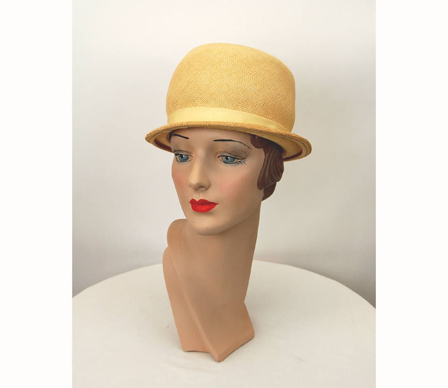 1960Er Jahre Strohhut Betmar Aus Naturgeflochtenem Stroh Mit Seiden-Faille-Band Und Schleife Gr. 21 von vintagerunway