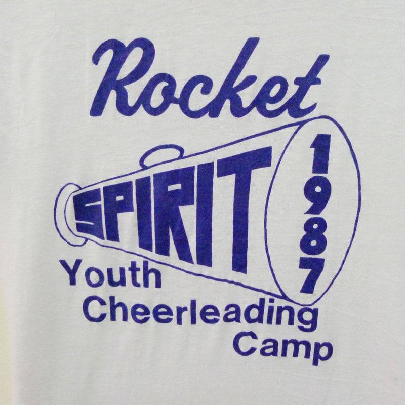 Vintage 1987 80Er Jahre Rocket Spirit Jugend Cheerleader Camp T-Shirt Vintage 1987 80Er Jahre Rocket Spirit Jugend Cheerleader Camp T-Shirt von vintageteesonline