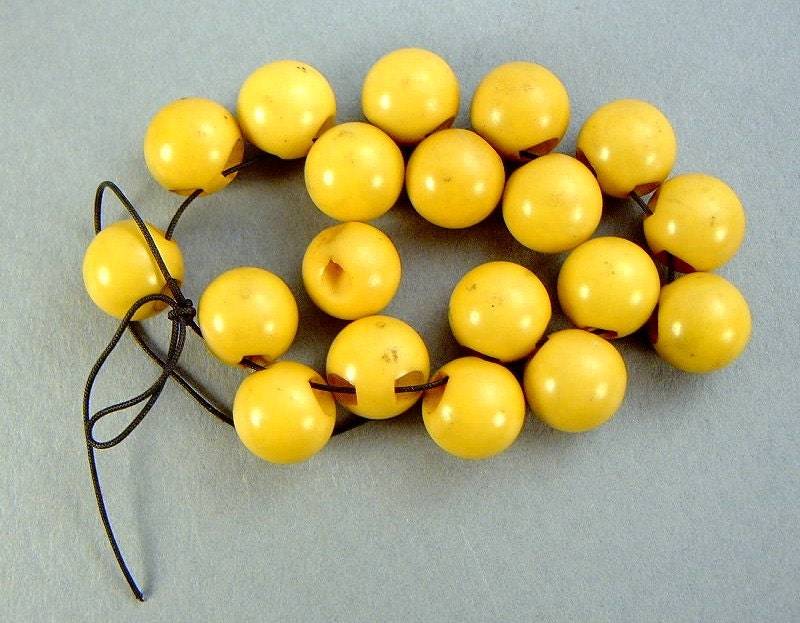 Bakelit Knöpfe 19 Vintage Beige Ecru Farbe Rund Speres 1/2 Im Durchmesser Toller Zustand von vintagevasso