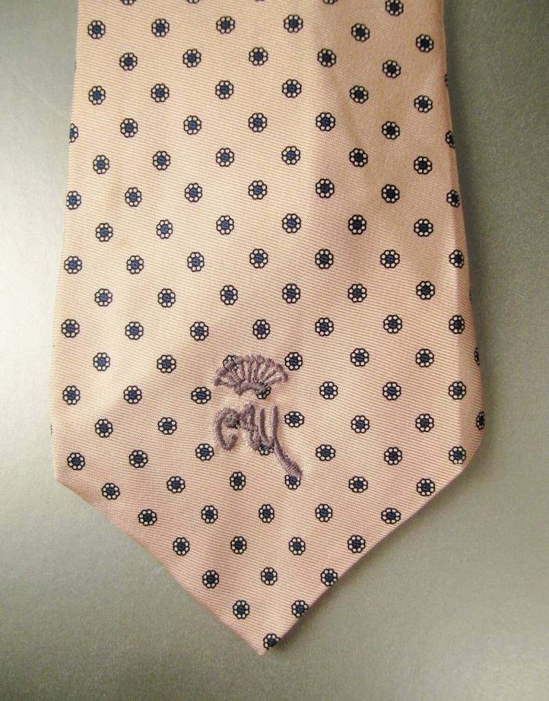 Designer Countess Mara Krawatte Seide Punkte Design 1980Er Satin 58 in Long C M Logo von vintagevasso