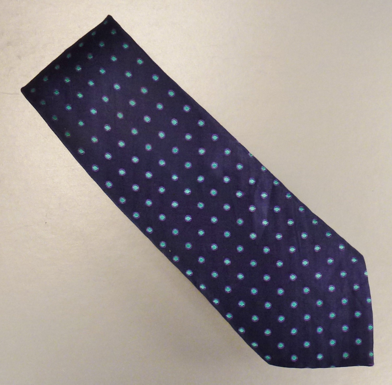 Designer Hals Tie Renoma Seide Satin Gewebt Punkte Design 1970Er 62 X Ca. 3 in Blau Turquoise von vintagevasso