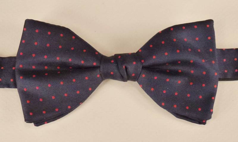 Rockabilly Neckwear Fliege Seidenköper Hellblau Auf Blau Crcles Designer Verstellbar 17 in Lang X 2 1/2 W von vintagevasso