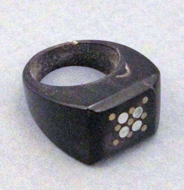 Vintage Ring Geschnitzt Und Eingelegte Messing Silber Stern Design Aus Holz Oder Kunststoff Größe 18, 5 cm Lang von vintagevasso