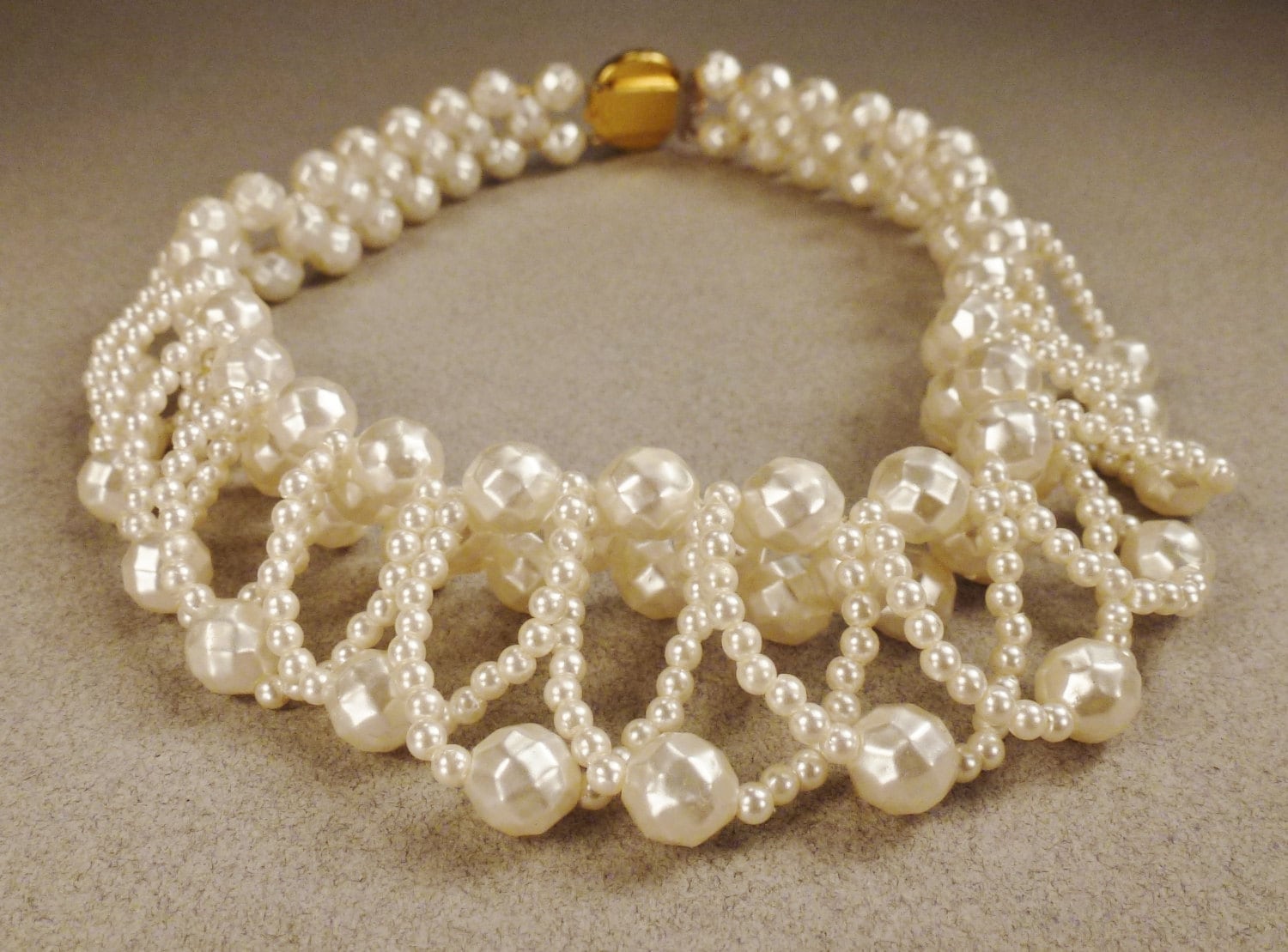 Wunderschöne Hochzeit Halskette Kunstperlen Kranz Facettiert Multi Stränge 14In Kunststoffperlen von vintagevasso