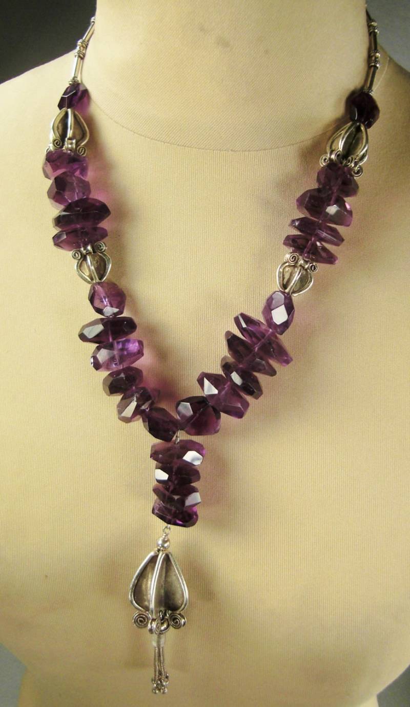 sterling Facettiert Amethyst Handgefertigte Skulptur Halskette Anhänger Tief Lila 18 in Lang von vintagevasso