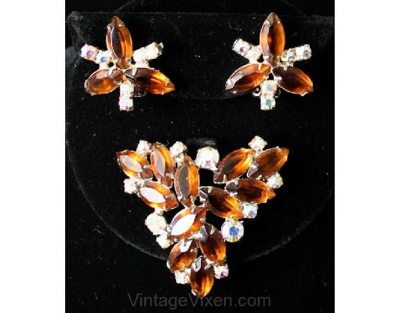 Vintage 1960S Braune Strass Pin & Ohrringe - Herbst Schöne Qualität Schmuck Set Hervorragendem Zustand Root Beer Demi Parure Vintage 1960S Braune Strass Pin & Ohrringe - Herbst Schöne Qualität Schmuck Set Hervorragendem Zustand Root Beer Demi Parure von vintagevixen
