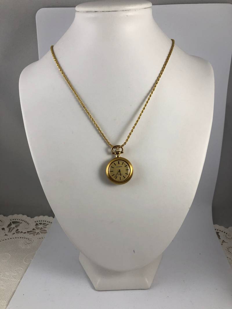 Vintage Bucherer Schweizer Uhr Halskette Pink Rose Flower Anhänger von vintagewatches4sale