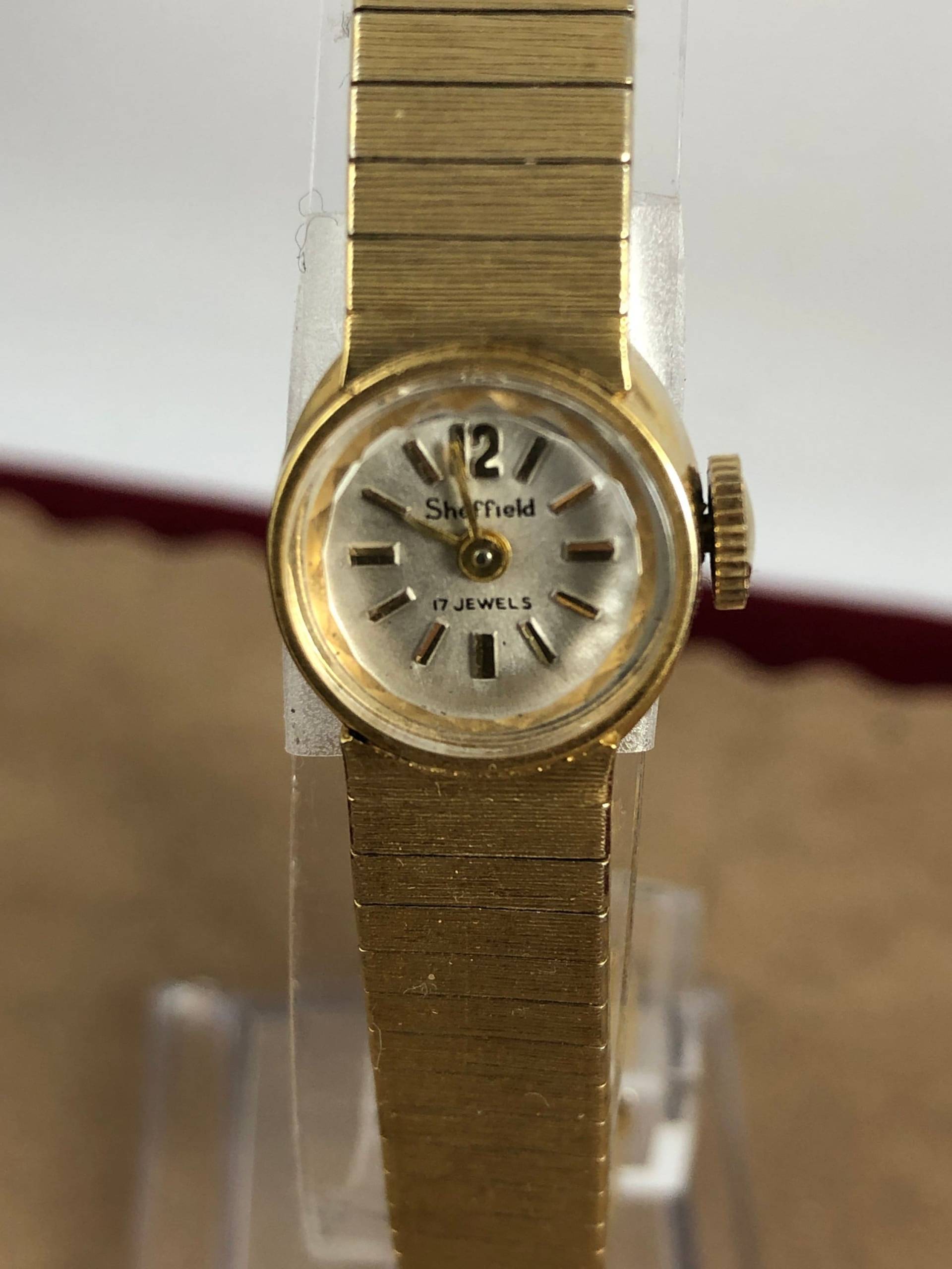 Vintage Sheffield Damen Armbanduhr Swiss Made 17 Jewels 10K Gold Fill von vintagewatches4sale