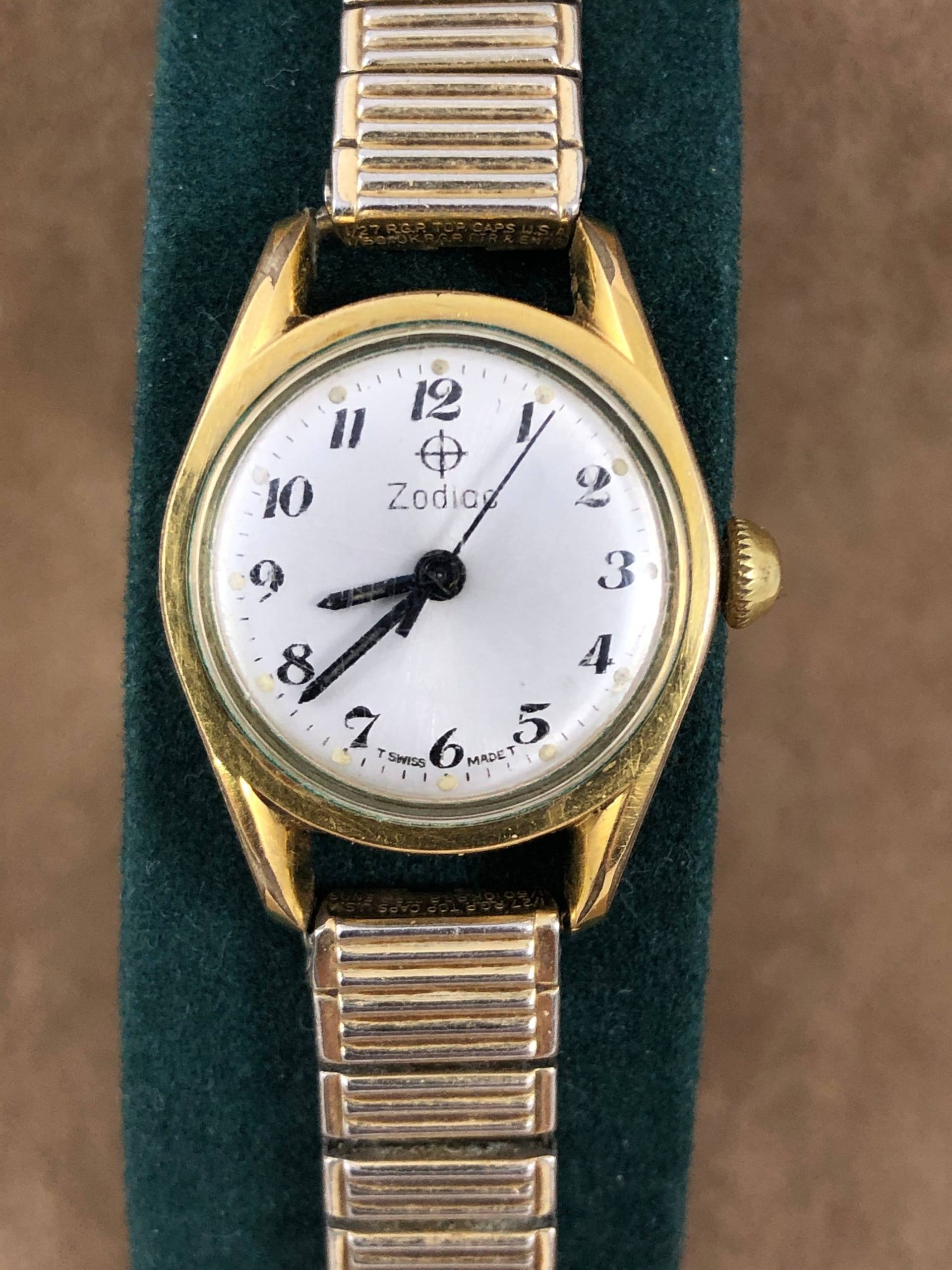 Vintage Sternzeichen Uhr 1950Er Jahre 14K Vergoldete Handaufzugsuhr von vintagewatches4sale