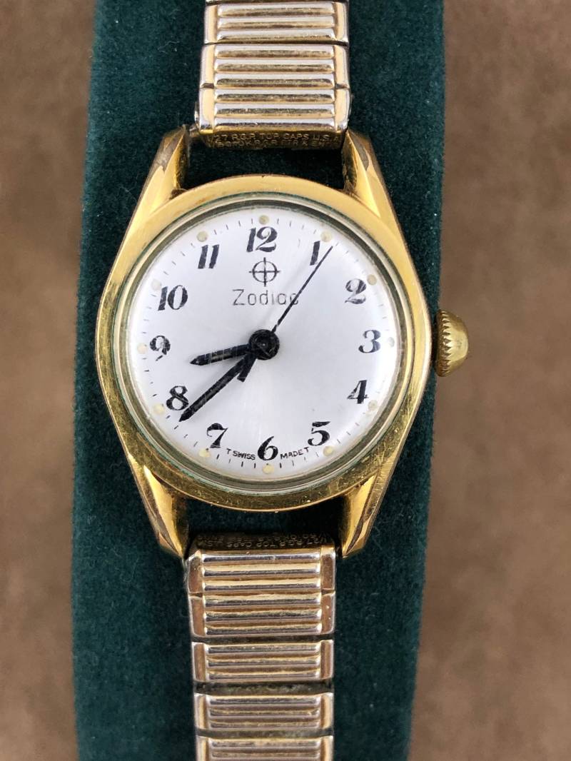 Vintage Sternzeichen Uhr 1950Er Jahre 14K Vergoldete Handaufzugsuhr von vintagewatches4sale