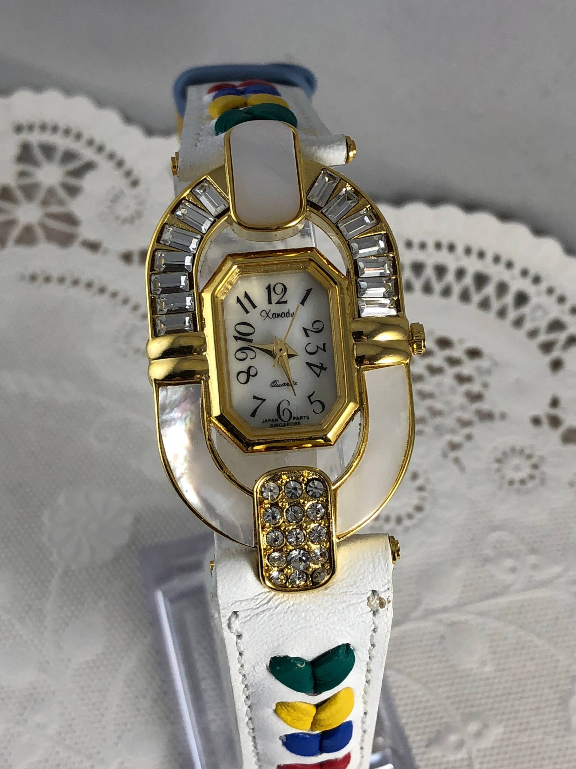 Vintage Xanadu Strass Uhr Goldfarben, Perlmutt, Lederband von vintagewatches4sale