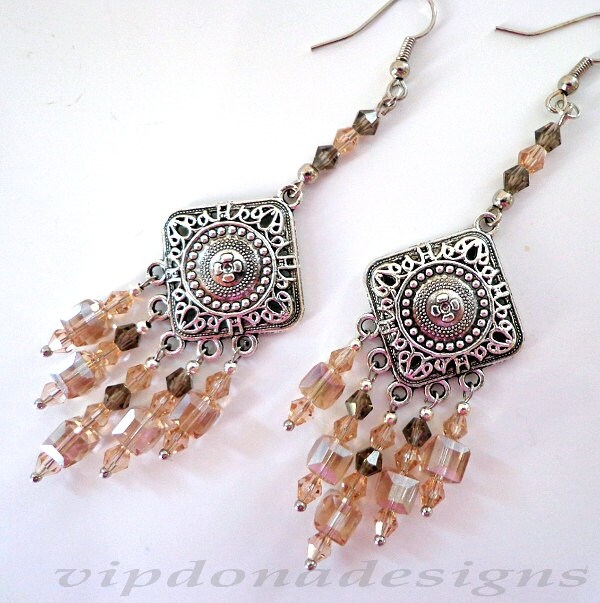 Lange Edel Swarovski Kristall & Tibetsilber Handgemachte Ohrringe Lange Edel Swarovski Kristall & Tibetsilber Handgemachte Ohrringe von vipdonadesigns