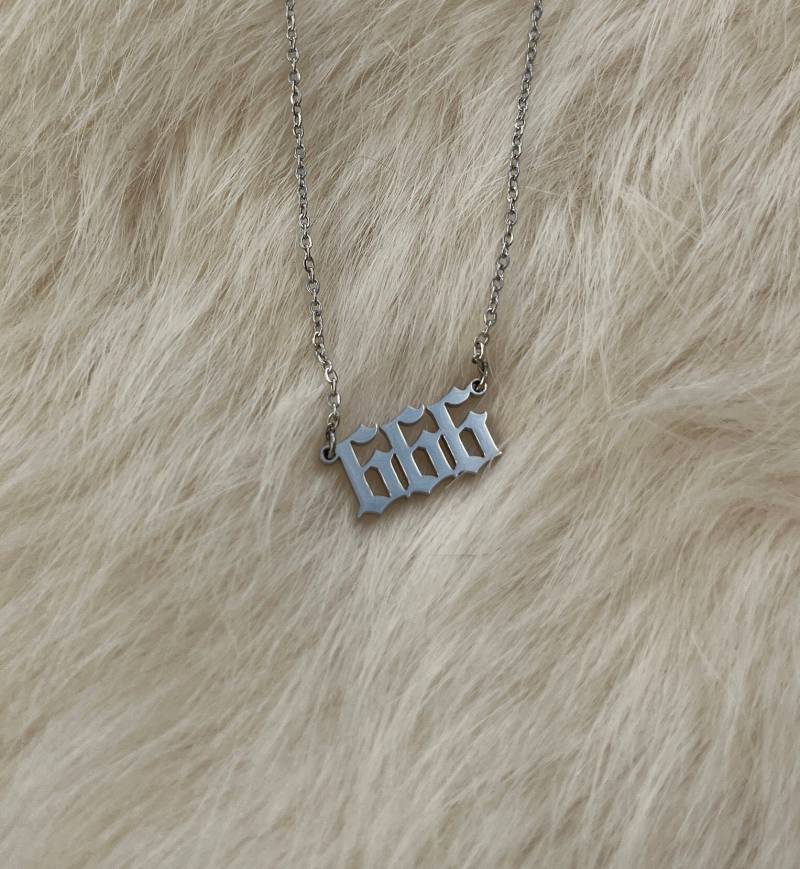 Neue Halskette Angelnumber Engelszahl 666 Silber Stainless Steel Wasserfest Kette Spirituell Manifestation Numerologie von vivilinajewelry