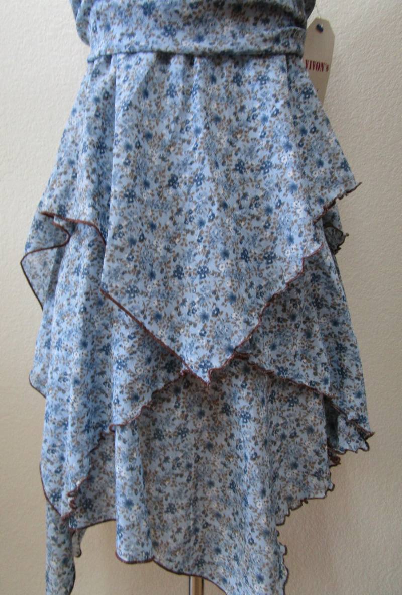 Himmelblauer Farbmix Floral Print Rock Oder Schlauchkleid Plus Made in Usa | V41 Himmelblauer Farbmix Floral Print Rock Oder Schlauchkleid Plus Made in Usa | V41 von vivonsdesign