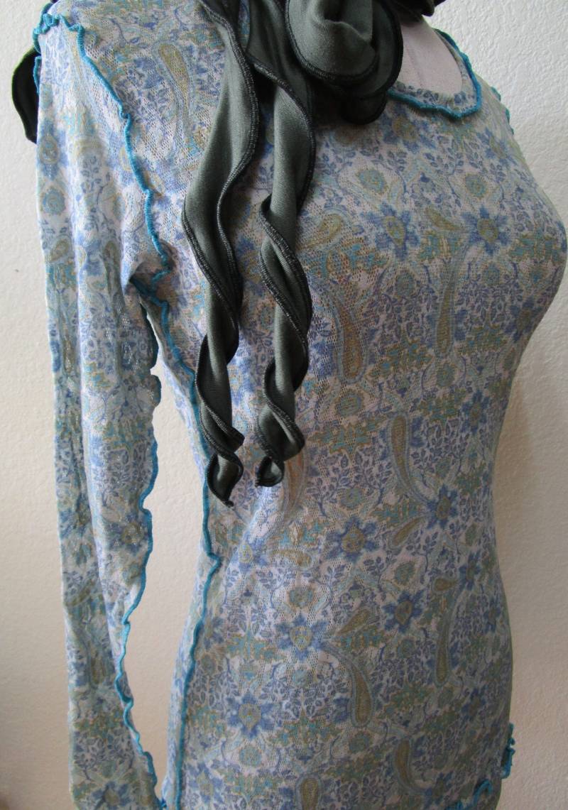 Mix Farbe Mit Blauen Blumenmuster Druck Long Sleeve Top Türkisfarbenen Nähten Plus Aus Usa | Vn34 von vivonsdesign