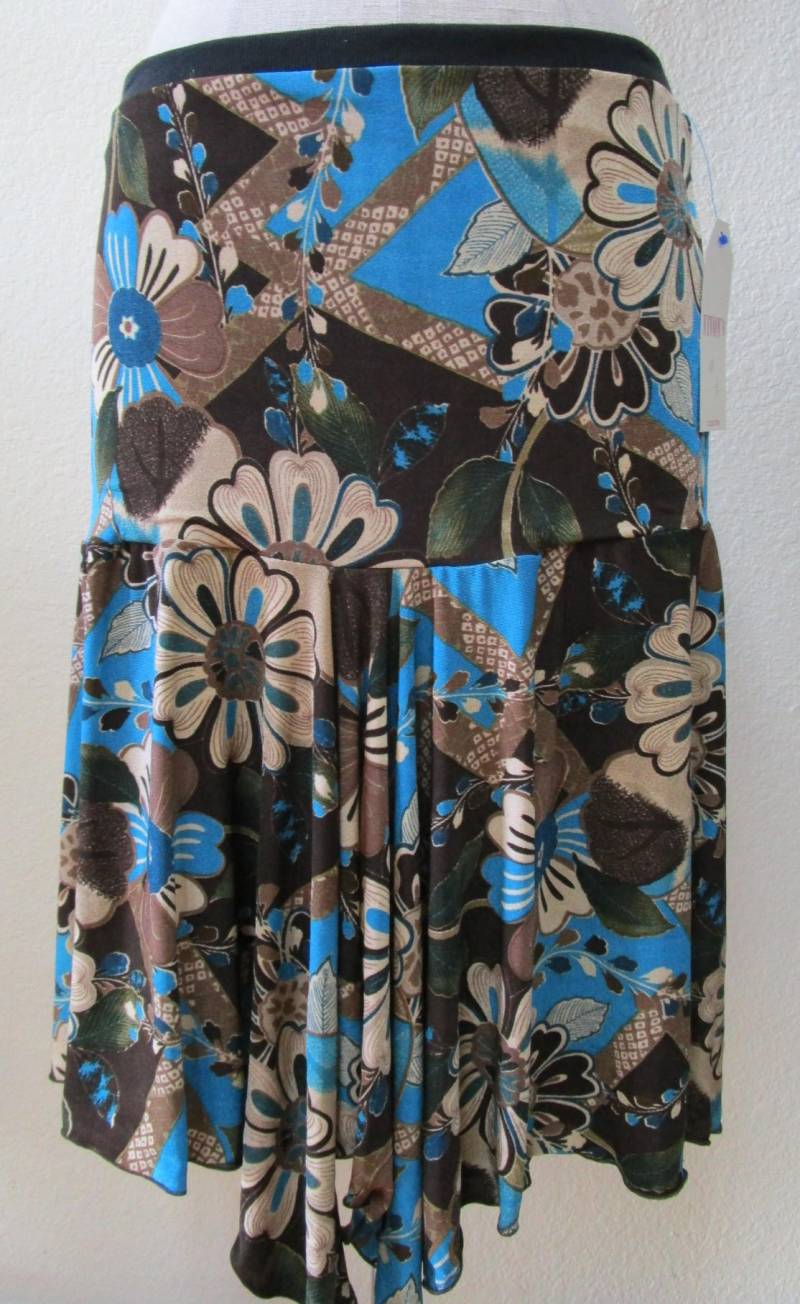 Mix Florales Muster Grafikdruckrock Oder Schlauchkleid Mit Strtechstoff Plus Made in Usa( V74 Mix Florales Muster Grafikdruckrock Oder Schlauchkleid Mit Strtechstoff Plus Made in Usa( V74 von vivonsdesign