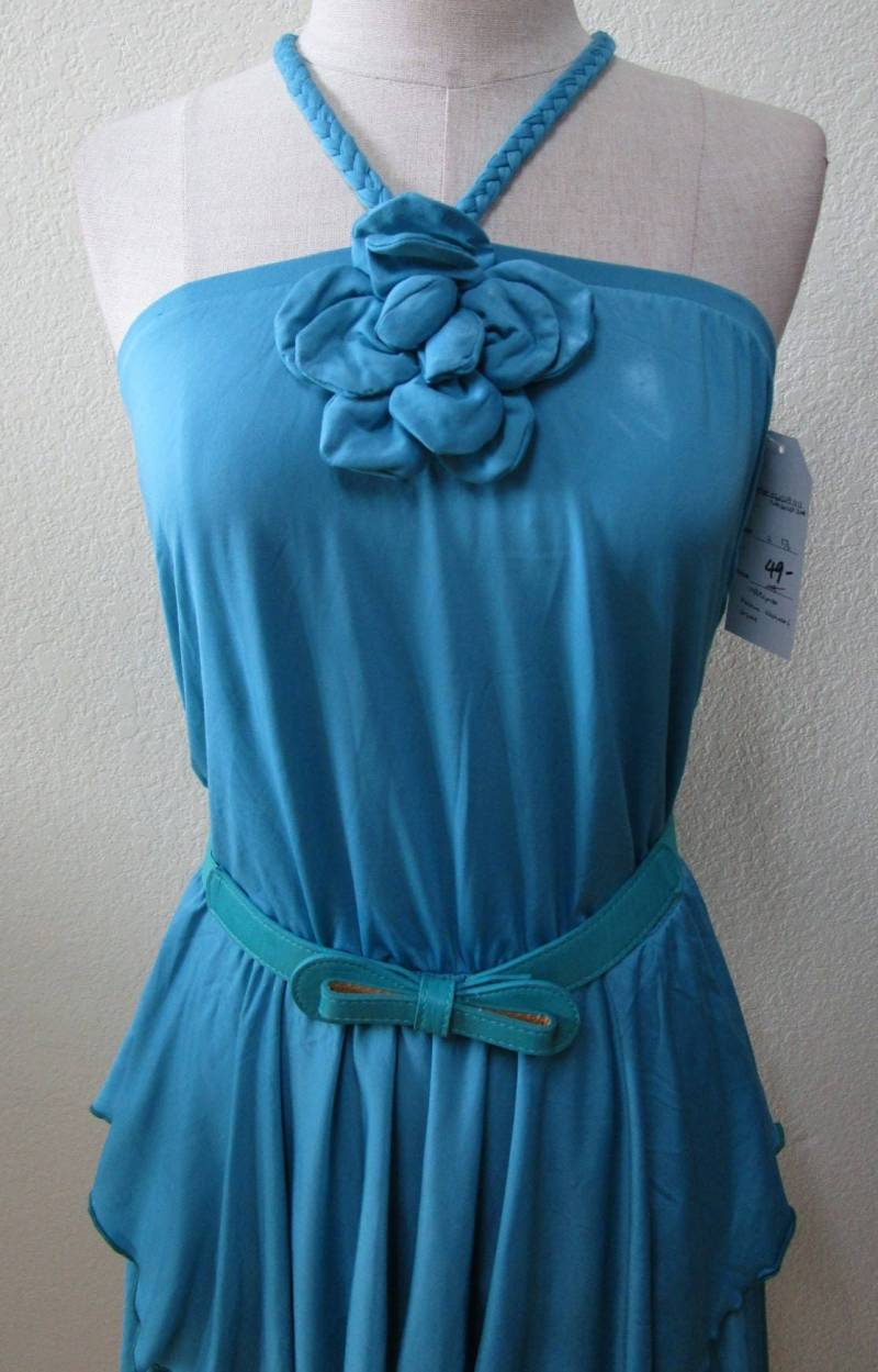 Türkise Farbe Mit Drei Lagen Schlauchkleid Plus Made in Usa | V77 Türkise Farbe Mit Drei Lagen Schlauchkleid Plus Made in Usa | V77 von vivonsdesign