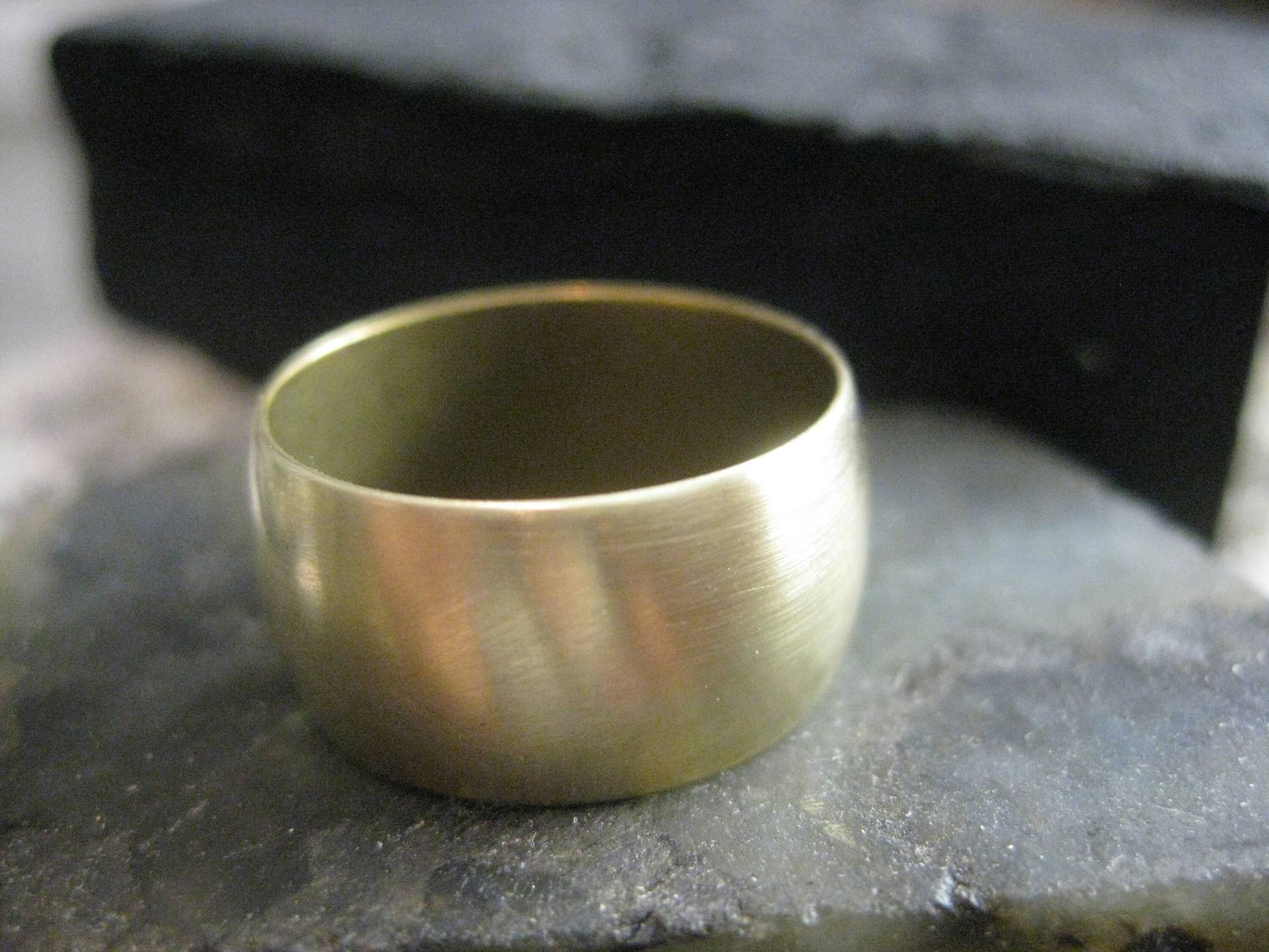 Big Band Hochzeit Ring Unisex Braut Engagement Solid 14K Gold von vixjewellery