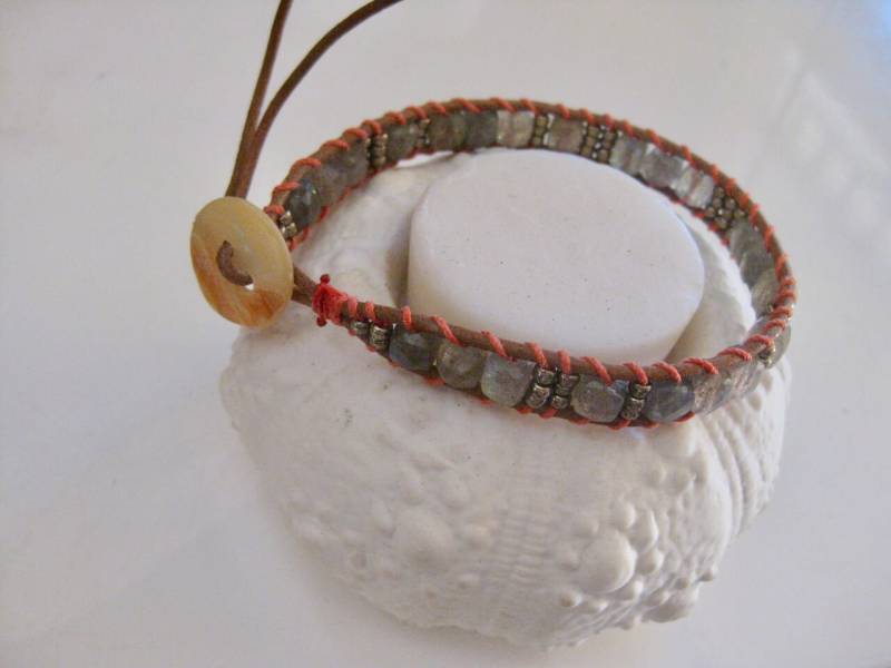 Boho Yoga Armband Perlen Leder Labradorit Herrenschmuck Unisex von vixjewellery