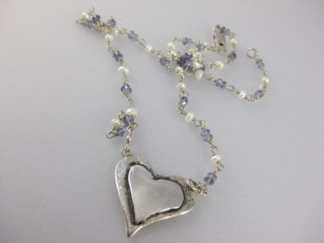 Love Is Blue Sterling Silber Iolith Perle Herz Halskette von vixjewellery