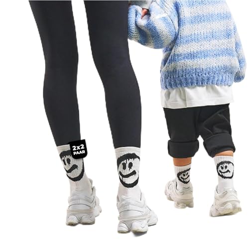 von Jungfeld Tennissocken für Kinder & Erwachsene im Family-Set - 2x 2er Set Sportsocken Kinder (Crew Socks) aus Bio-Baumwolle - Kindersocken mit Smiley-Motiv in Gr. 43-46 & 31-34 von von Jungfeld