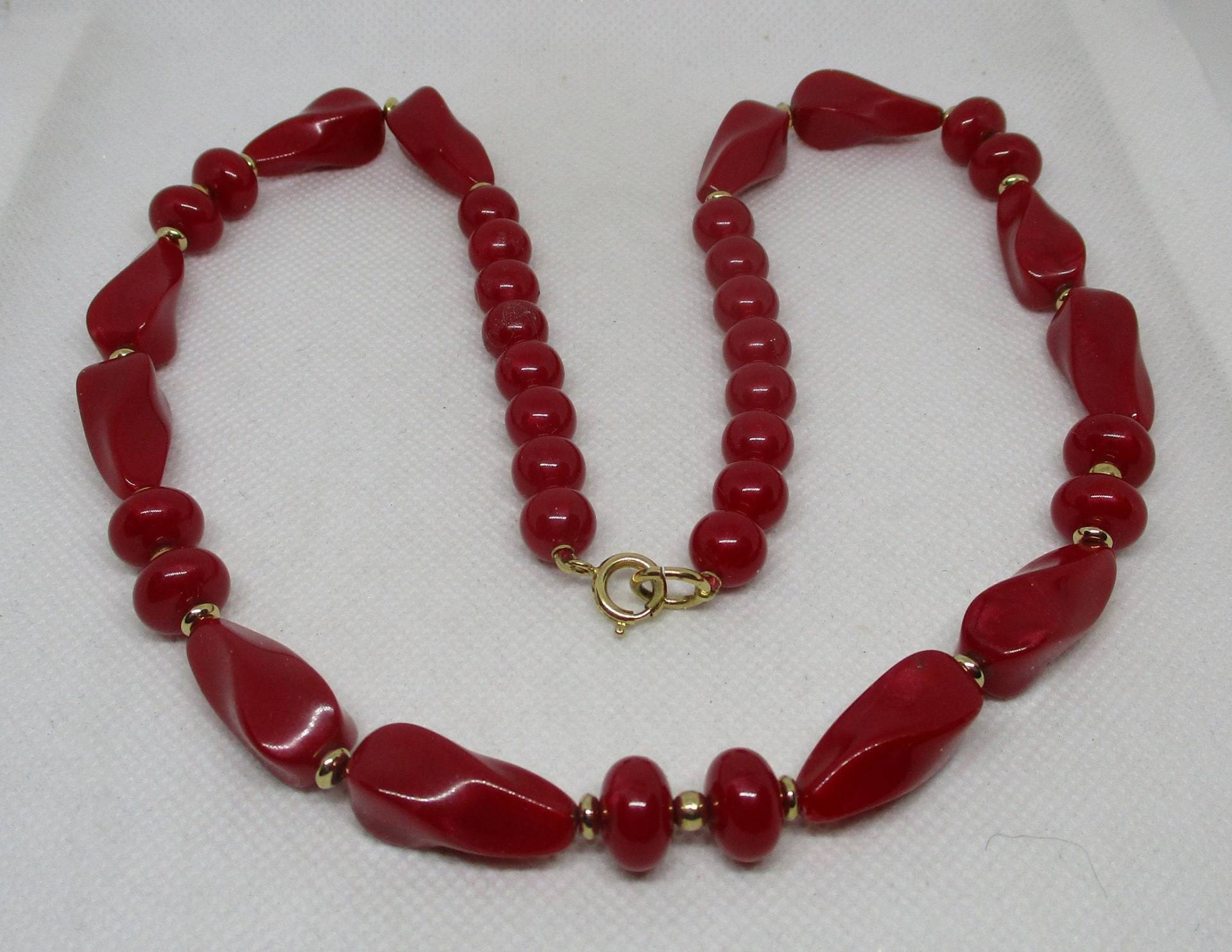 1980Er Jahre Vintage Rot Swirl Kunststoff Perlen Halskette - 1980S Gold Ton-Verschluss von vserendipityboutique