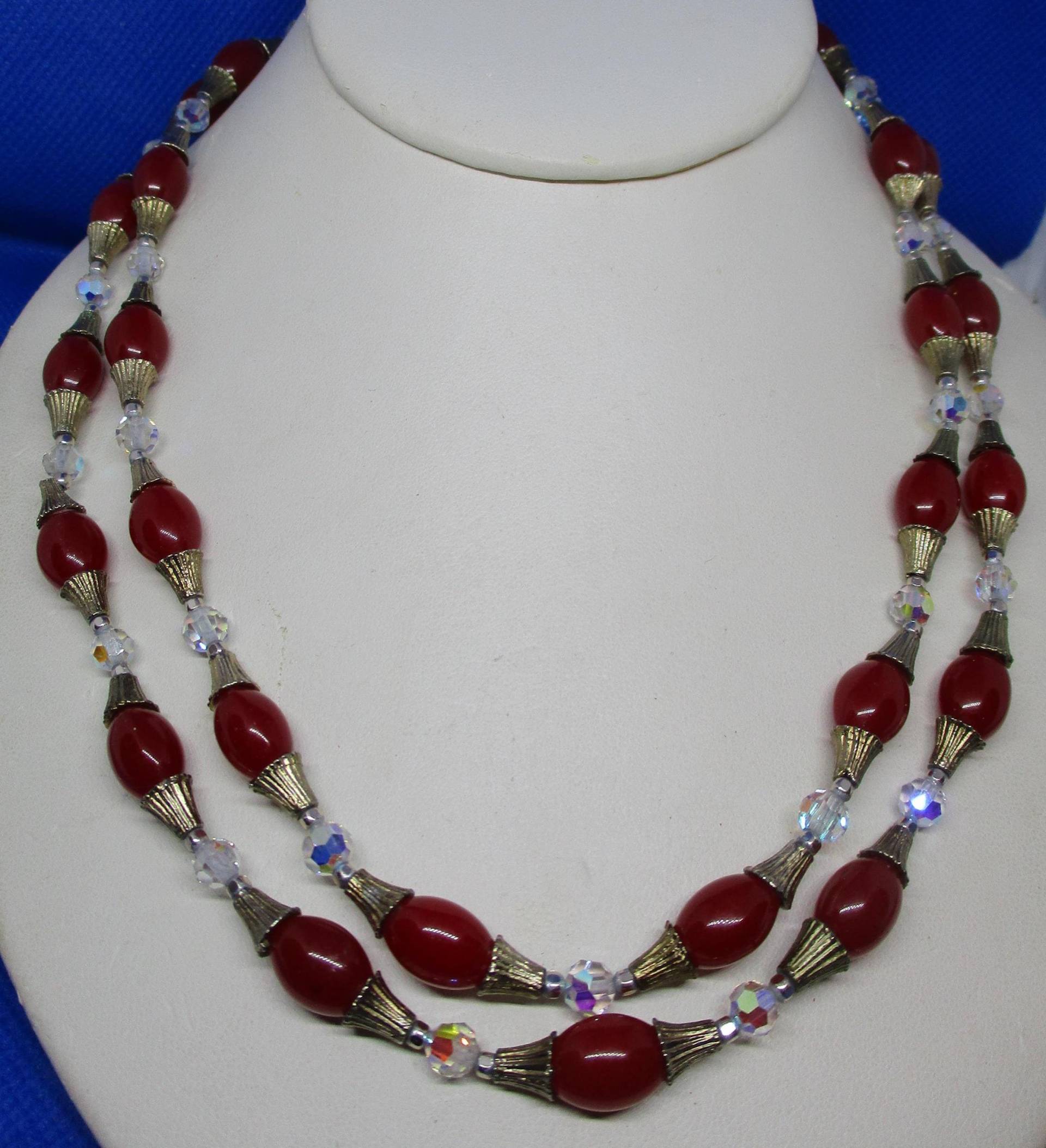 Signierte Japan Vintage Red Lucite Ab Kristall Perlen Halskette von vserendipityboutique