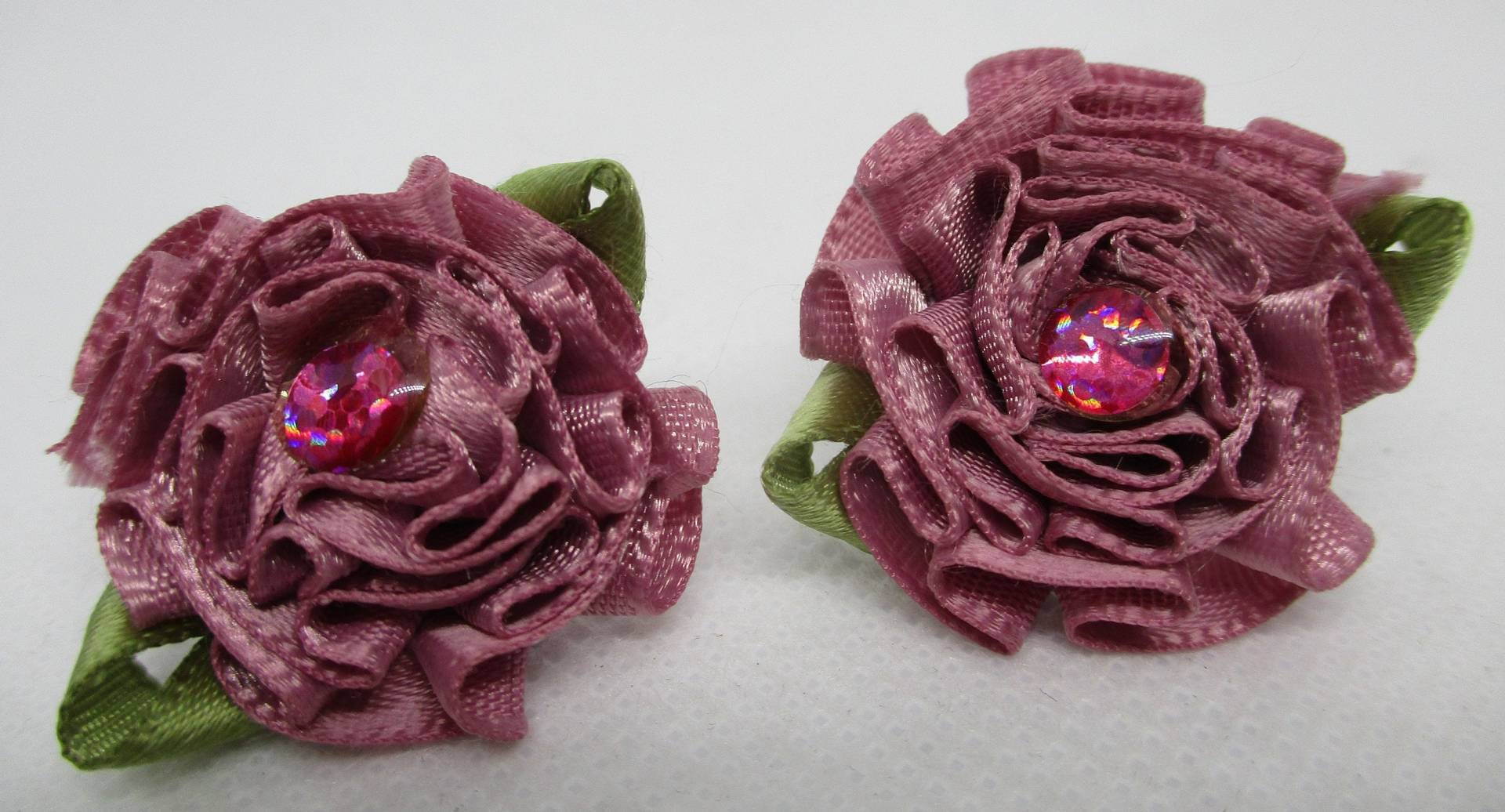 Vintage 1930Er Jahre Rosa Satinband Blumen Ohrringe Mit Strass von vserendipityboutique