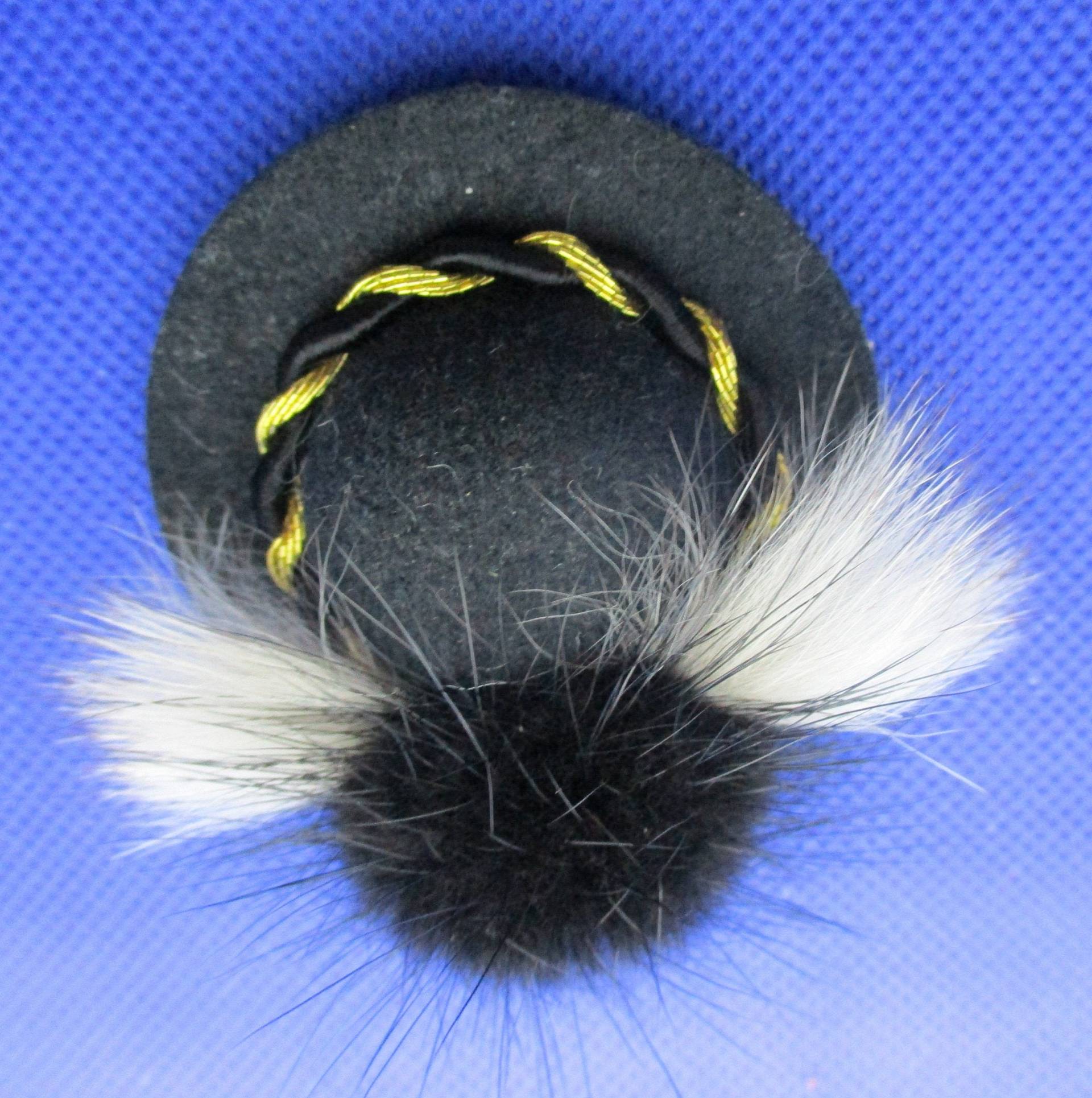 Vintage 1970Er Jahre Filzhut Nerz Brosche, Goldborte, Pompoms von vserendipityboutique