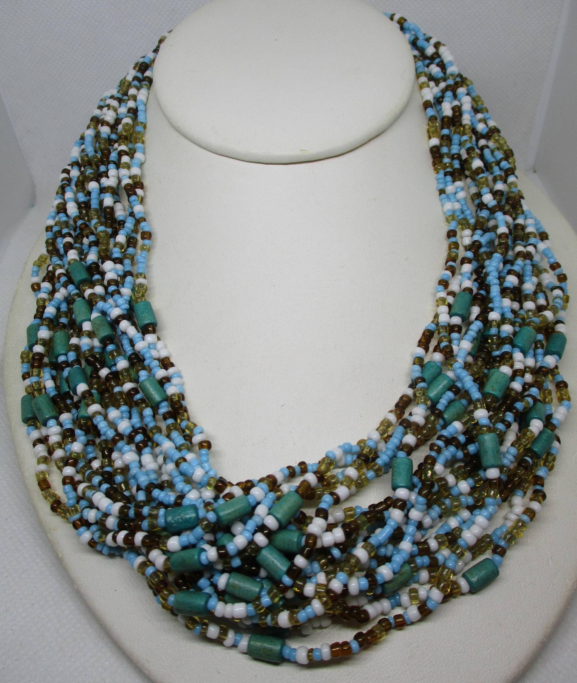 Vintage 20 Strang Glasperlen Halskette Türkis, Braun & Weiß von vserendipityboutique