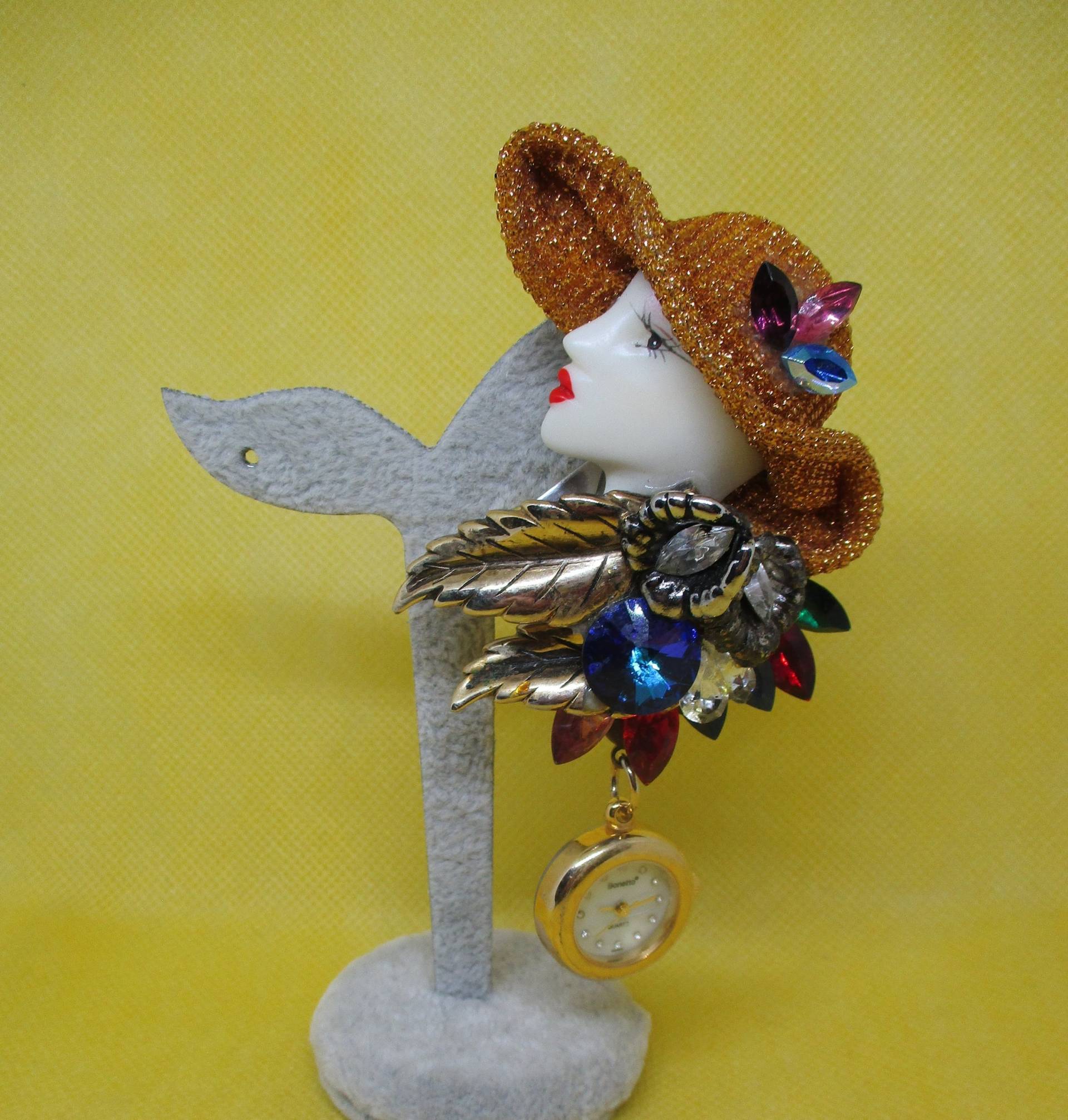 Vintage Bonetto Uhrenbrosche Strass Rivoli, Goldfarbene Blumen von vserendipityboutique
