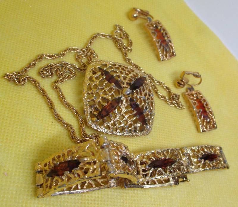 Vintage Braun Strass Filigrane Parure Halskette, Armband & Ohrclips Vintage Braun Strass Filigrane Parure Halskette, Armband & Ohrclips von vserendipityboutique