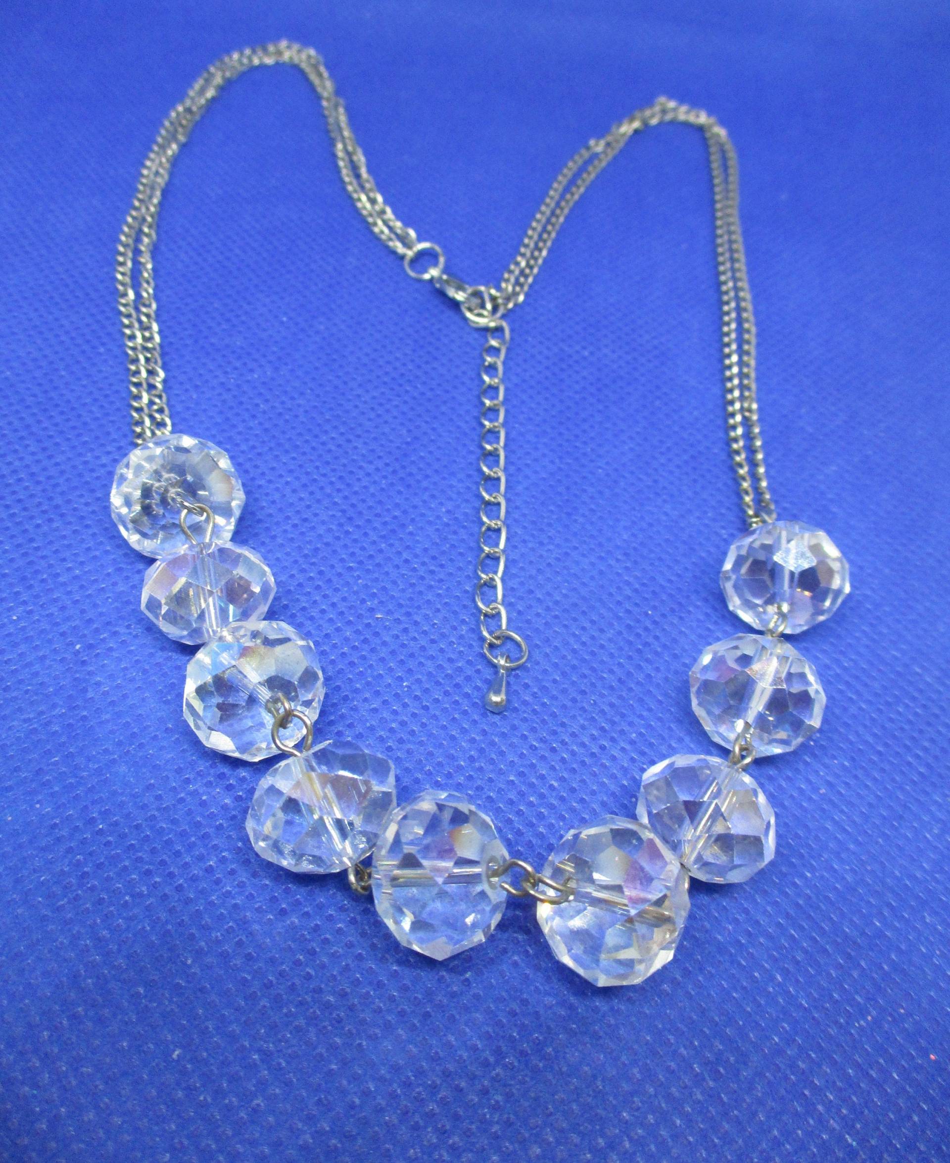 Vintage Facettierte Kristallperlen-Halskette - Silberfarbene Kette von vserendipityboutique
