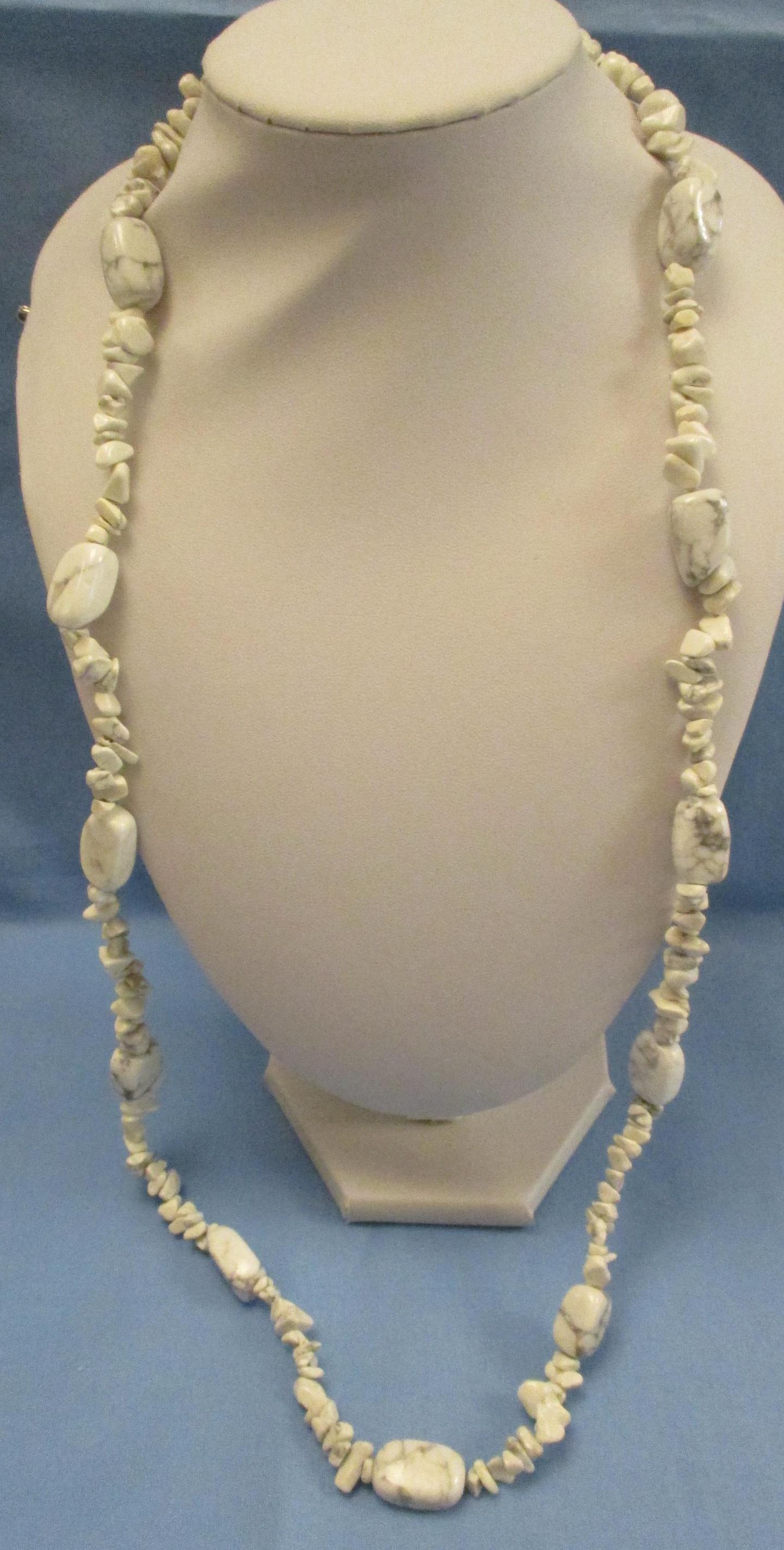 Vintage Howlith Perlen Halskette - 32, 5 Zoll Edelstein Strang von vserendipityboutique