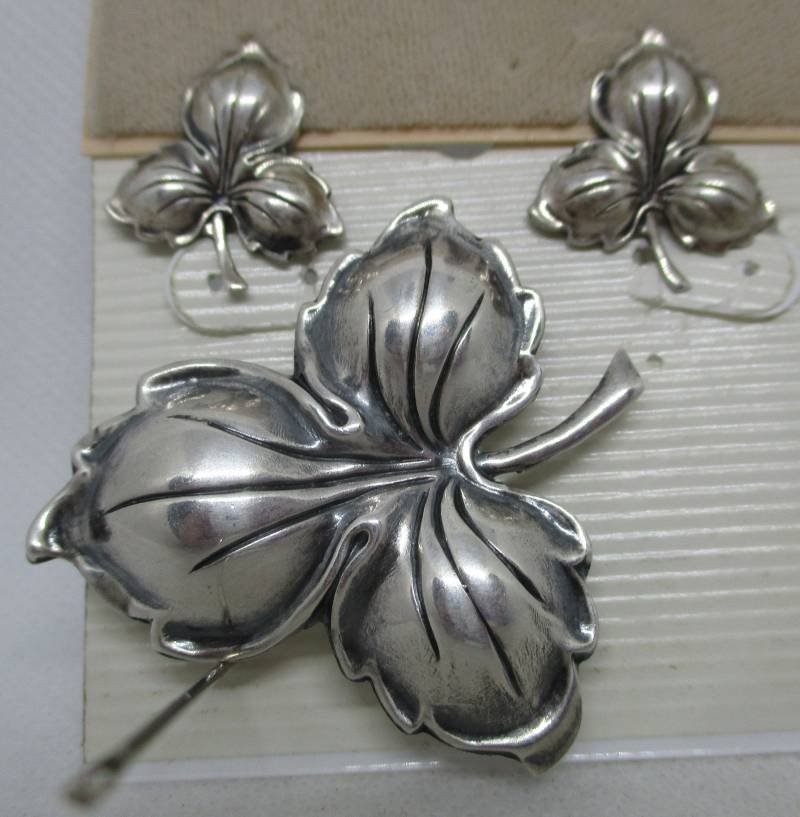 Vintage Jewelart Sterling Silber Blatt Brosche Und Ohrringe Set von vserendipityboutique