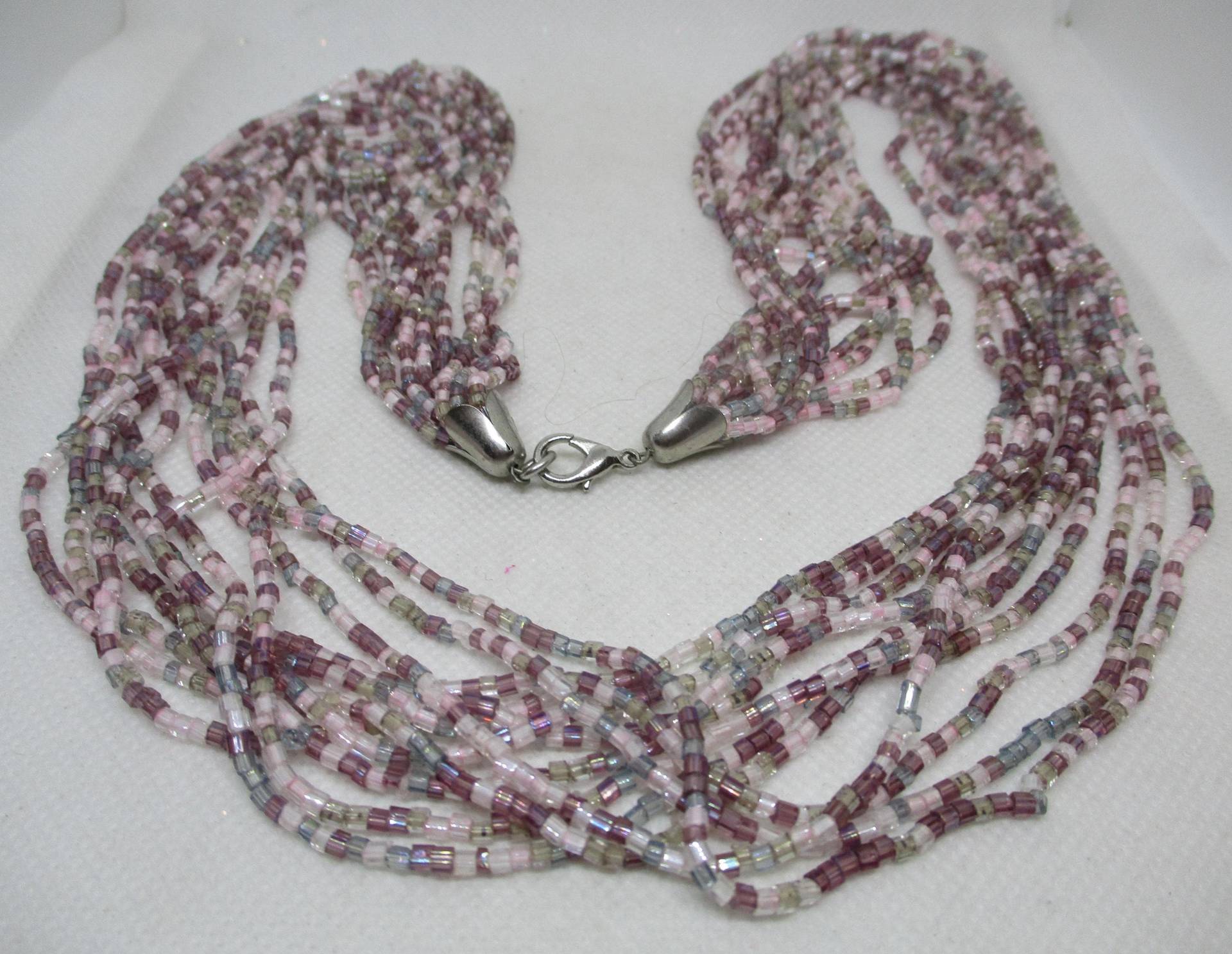 Vintage Lavendel Glas Bugle Bead Multi Strang Halskette von vserendipityboutique