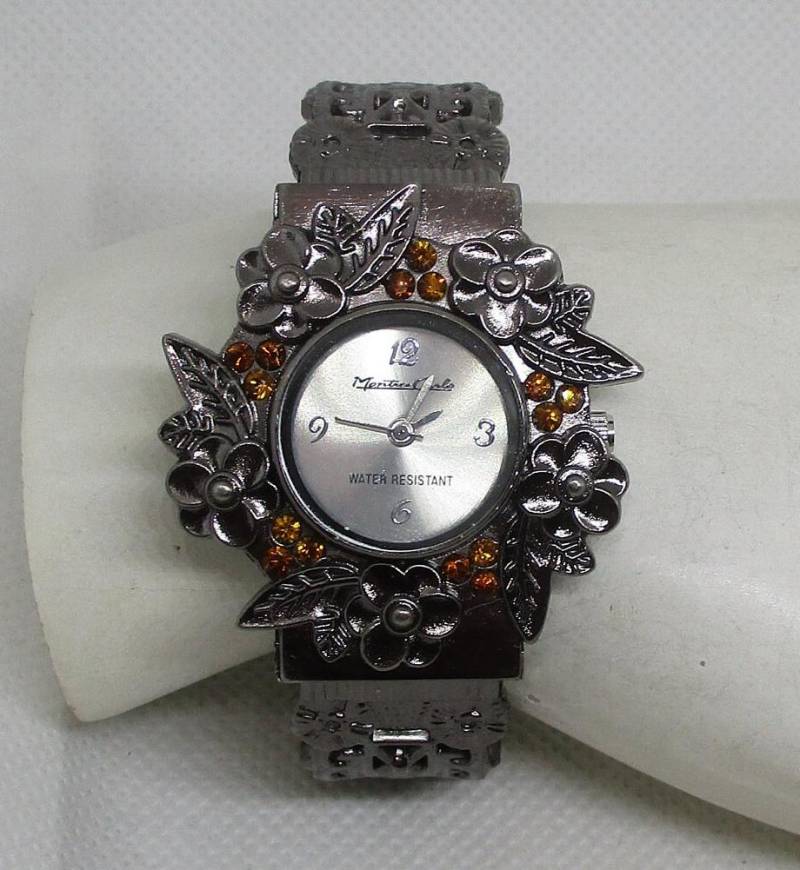 Vintage Montres Carlo Strass Floral Manschettenuhr - Gunmetal Lünette von vserendipityboutique